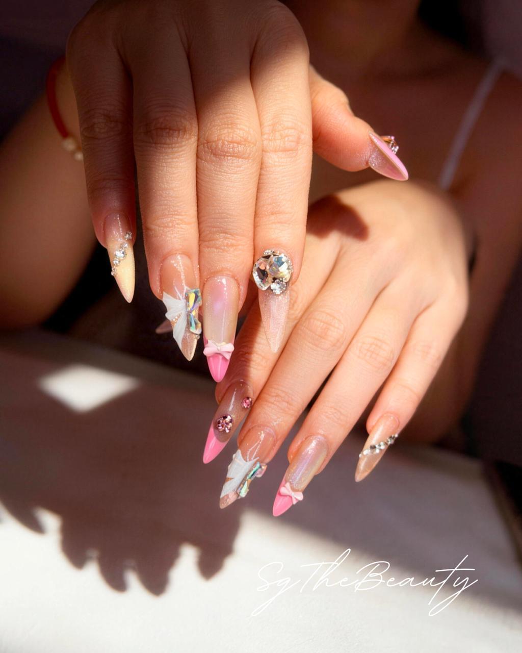 Stiletto bow nails